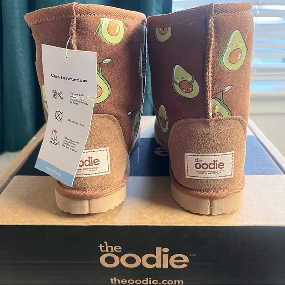 The Oodie Avocado Ugg Style Boots - Picture 4 of 7